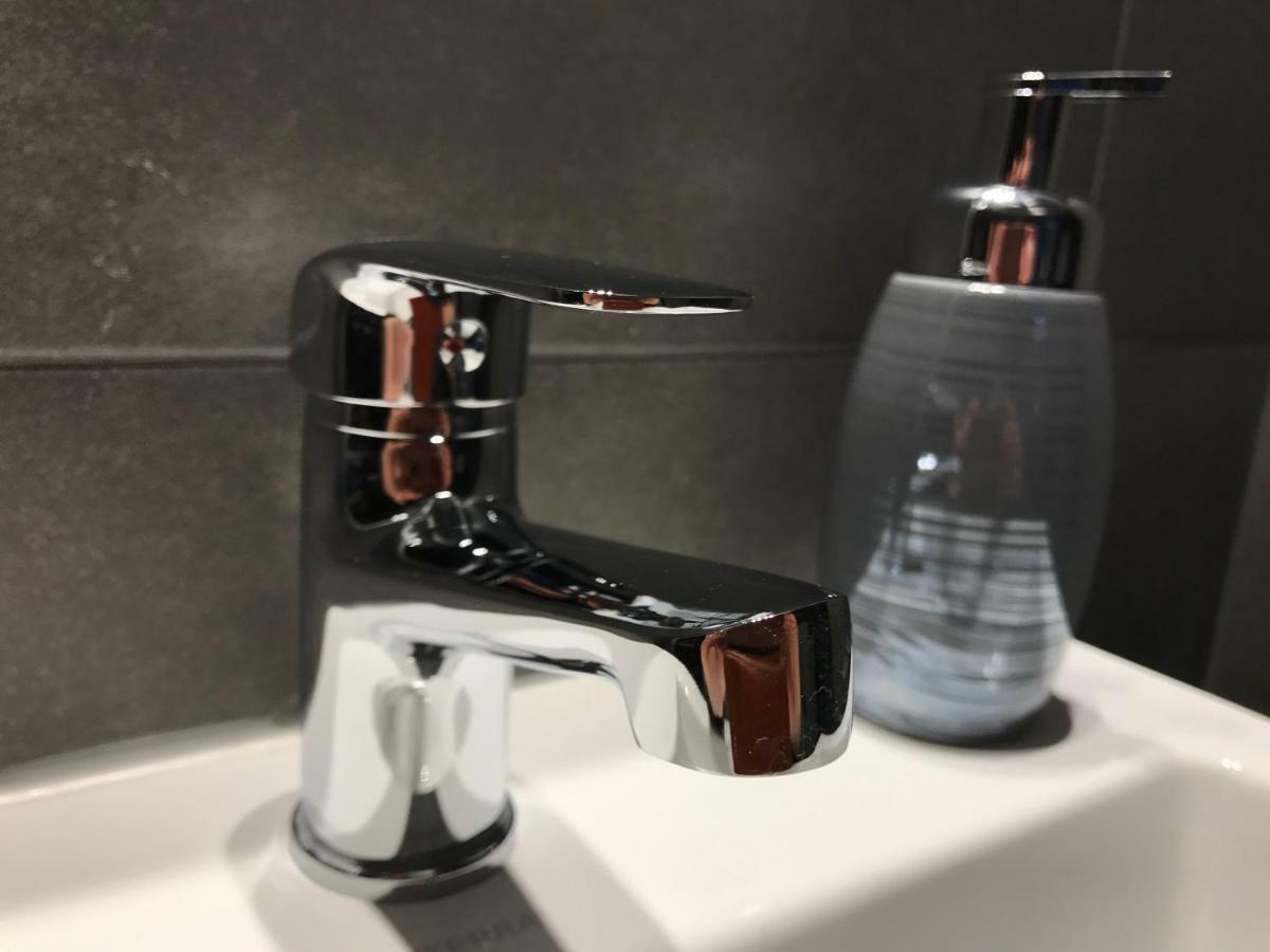 Premium Apartment - Chopin Airport Варшава Екстериор снимка